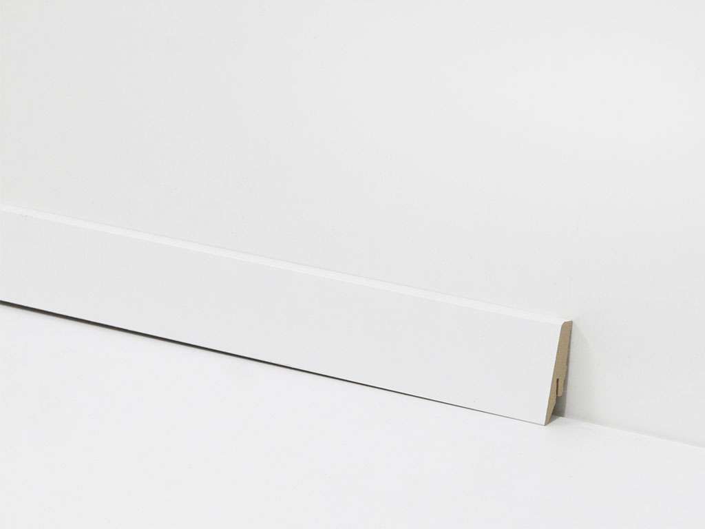 Koczwara Sockelleiste Equipped 0027 58mm